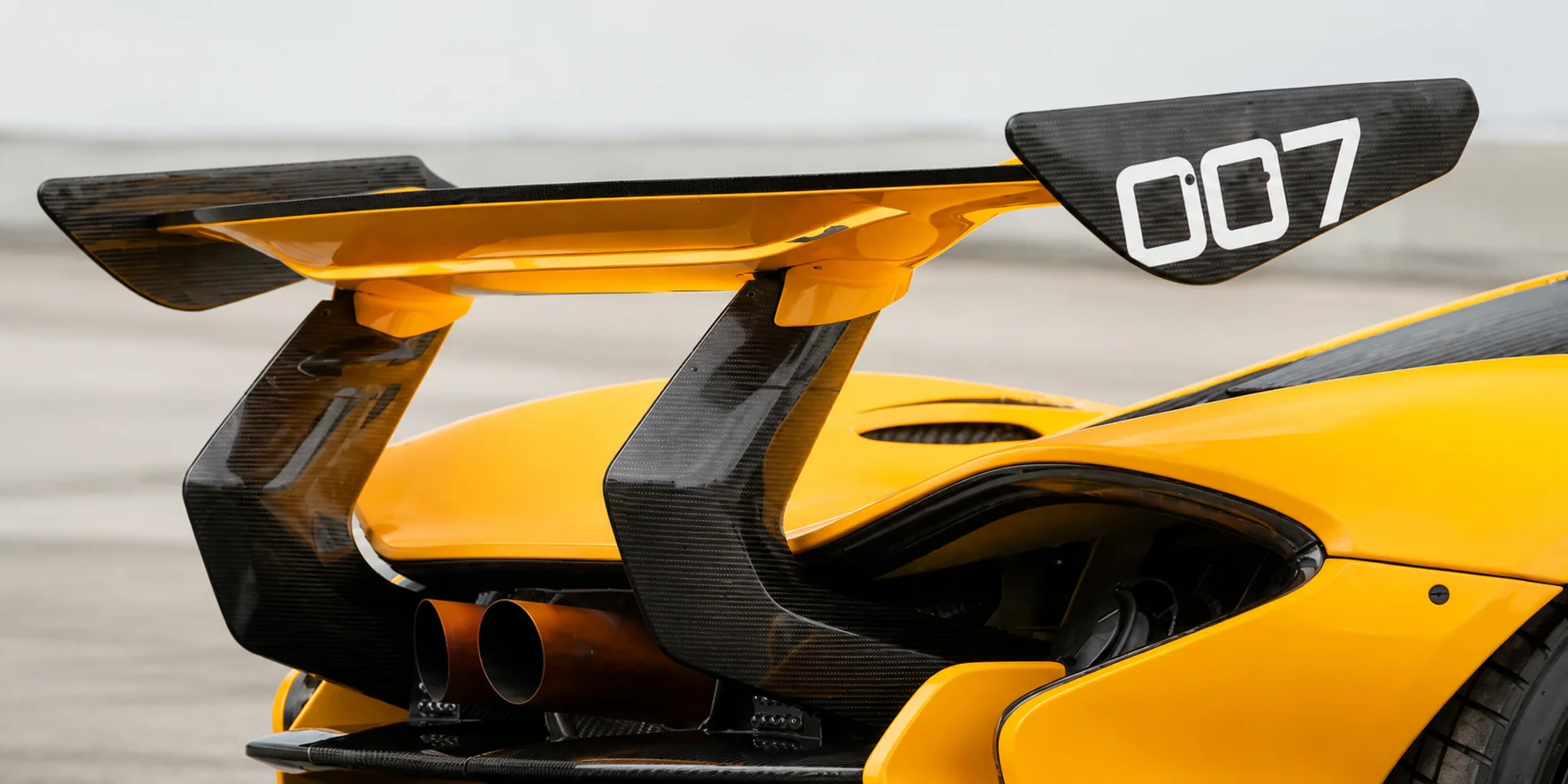 Fixed rear wing generating ten per cent more downforce than the P1